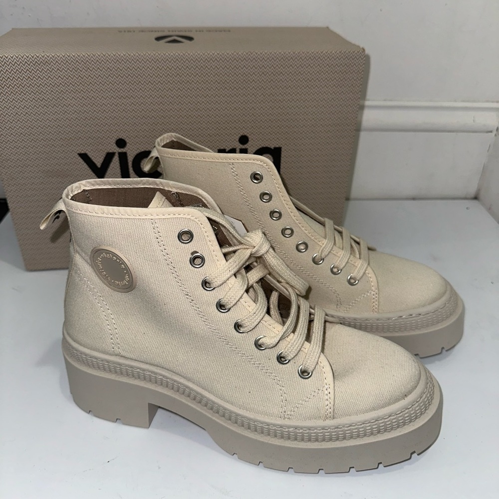 Victoria Sneakers BNIB “Crudo” Heeled Boots